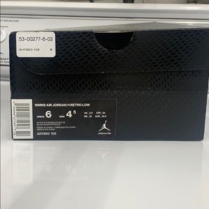 Shoes White and pink snake print